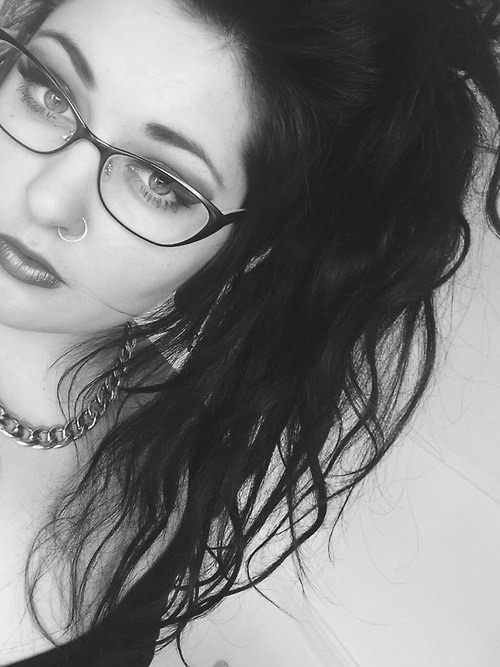 BROKEN HEART OF GOLD