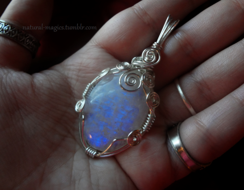 natural-magics: rainbow moonstone and blue flash labradorite pendants that I’ve recently finis