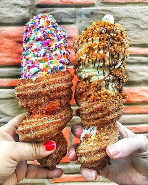 unforgettabletreats: Churro cones!!! @ChikaliciousNYC @yeahfoodbeer