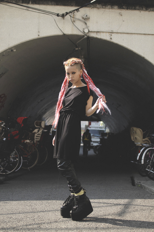 streetsnapfashion:  src:@ 