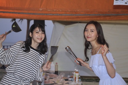 soimort:  豊永 阿紀 - Twitter - Sat 28 Apr 2018  隠し切れないなつまど推し。眼福。 I’m unconcealed NatsuMado-oshi. It’s eye candy for me.