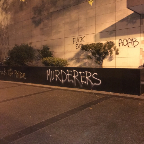 9 July 2016 - Vandalism of Oakland Police Department during an anti-cop protest following the police