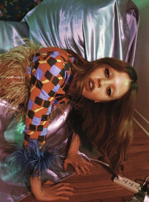 aleworldaddict:‘Run, Mia, Run’  Photographed by Sandy Kim for Numéro Berlin 