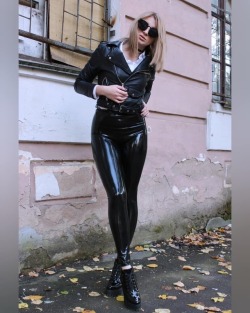 I like girls in leather pants on Tumblr