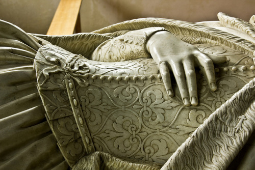 Carved marble tomb memorial of Lady Elizabeth Carey, mother of the Earl of Danby. by Nicholas Stone,