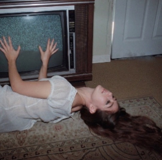 scully1990:Weyes Blood shot by Cameron McCool for Fangoria.