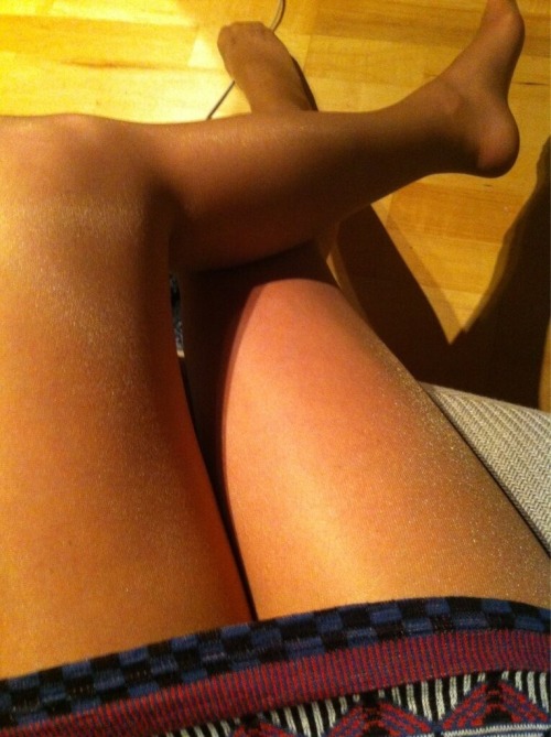 http://tights-details.tumblr.com/post/138184095218