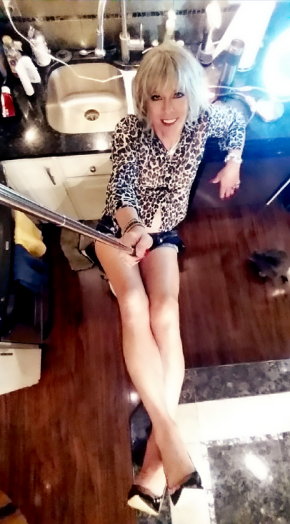 Me, playing around with the selfie stick. Showing off My new kicks, which of course we’re broken in properly the day before. I’ll leave that to marinate in your imaginations.