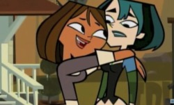 notsototaldrama:  casually puts this here