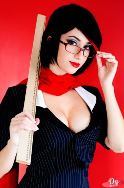 hottestcosplayer:  Headmistress Fiora from