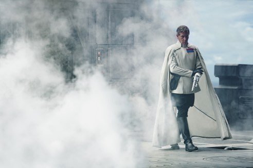 the-amazing-mendelsohn:Ben Mendelsohn being super awesome as Orson Krennic in new shot from the Rogu