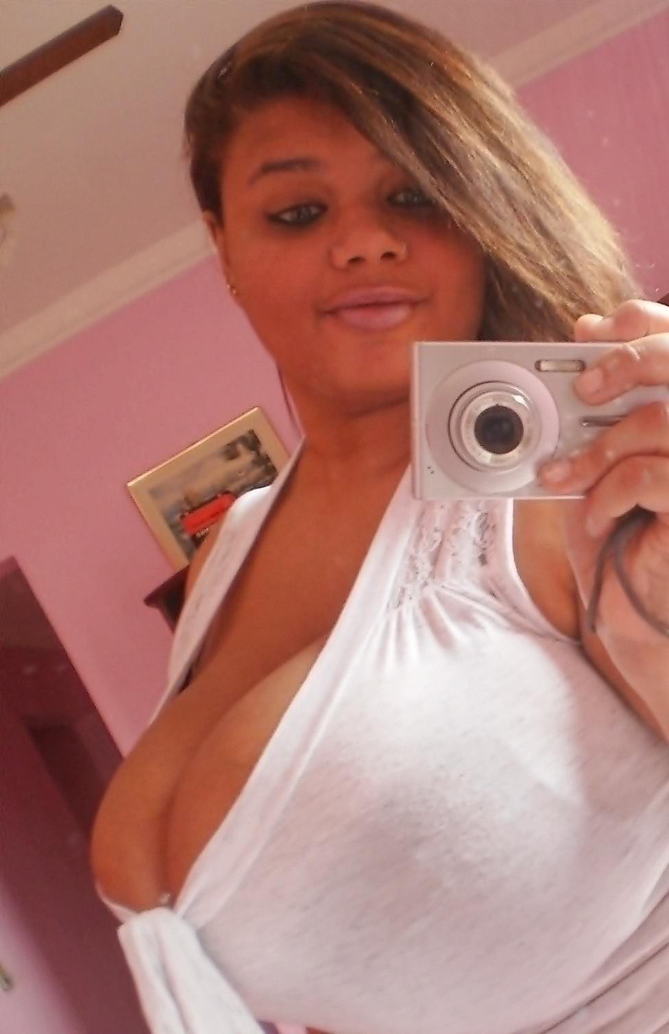 volumenformasfetiches:  http://volumenformasfetiches.tumblr.com/ Brazilian Thick
