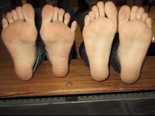 Teen Foot Lovers