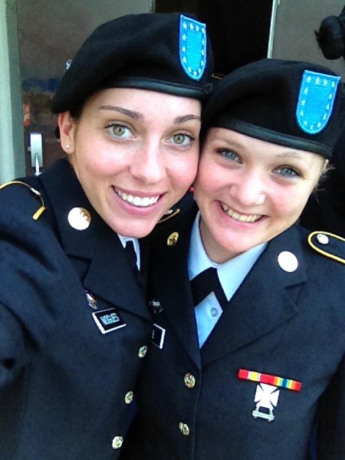 marinetits:  #army #militarygirl