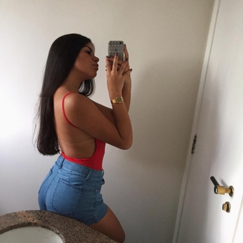 http://streetgrl.tumblr.com/post/159649861867