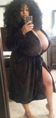 Rocpierce:  Good Morning! Damn! #Bigtits 