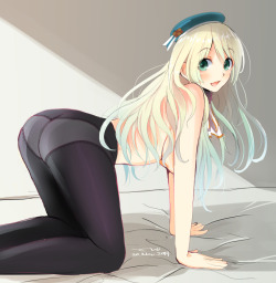 dai709:  오픈 입 팬티 팬티를보고 긴 머리를 무릎을 꿇고 네 발로