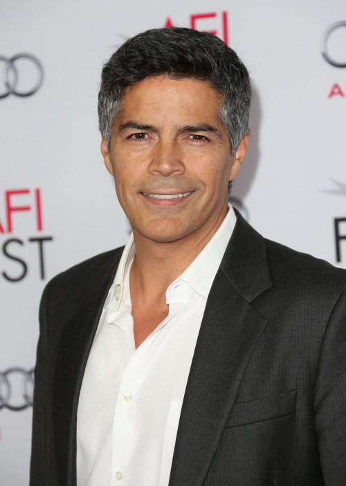 stunningoldermen:  Esai Morales 