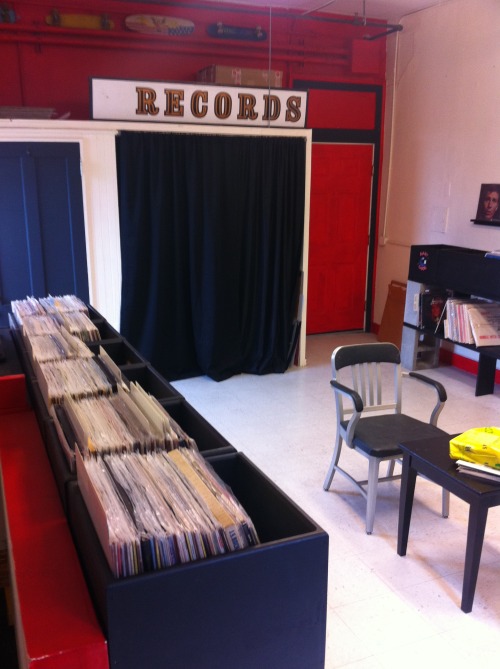 XXX djeeel:  Burlington Records in, you guessed photo