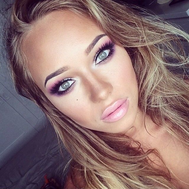 sweet-sissy-natalie:  That make up so perfect… Wish I could do mine that perfect….