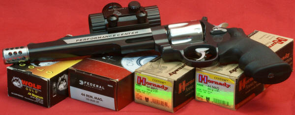 gunrunnerhell:  Smith &amp; Wesson 629 .44 Magnum Hunter A custom model from