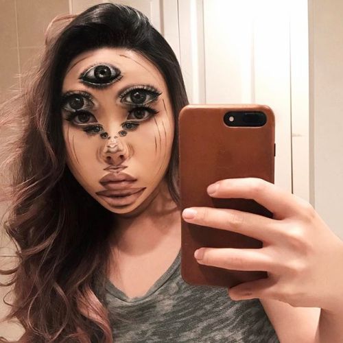 Mimi Choi a 31-years old self-taught Canadian makeup artist, She trained as a teacher and worked in 