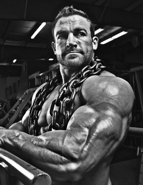 hotmensecretfolder:  frisby2007:  He’s always got that serious look on his face lol. Maybe it’s the placement of his eyebrows :P Nonetheless Todd is one of the hottest bodybuilders I know of.  For more photos, visit http://bit.ly/1lSlpXy  This motivates