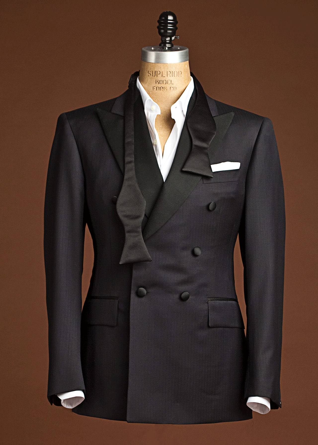 COMMONWEALTH PROPER | CMMP Double-breasted navy stunner with black satin...