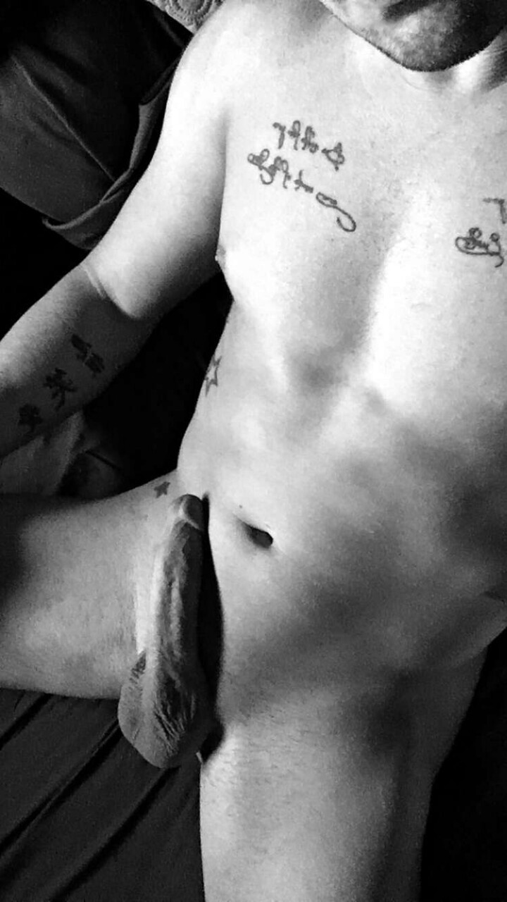 alexexotic:  alexexotic:  Just lounging. Ya know.  Current mood: someone lick me