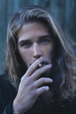 i-like-you-dirty:  smokepunk:   Longhair