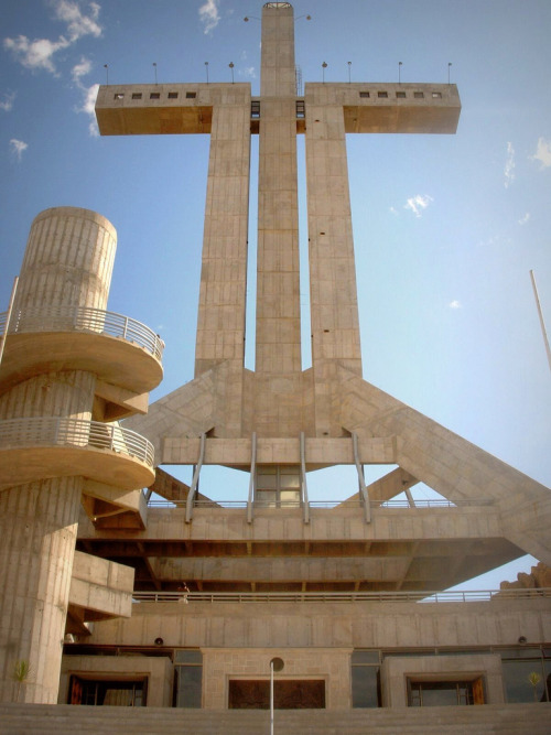 n-architektur: Cruz del Tercer Milenio (Third Millennium Cross), Coquimbo, Chile Carlos Aguirre