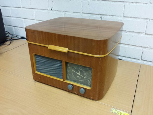 SRA / L.M Ericsson Radiola Duett 2526V Tube Receiver With Garrard Model S Record Player, 1952