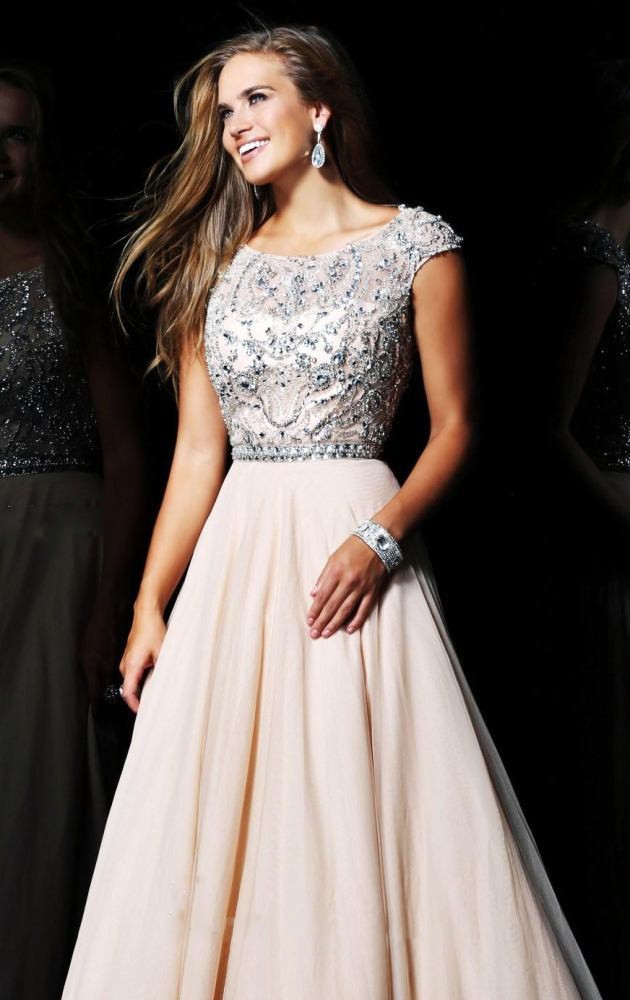 Pretty prom dresses with sleeves