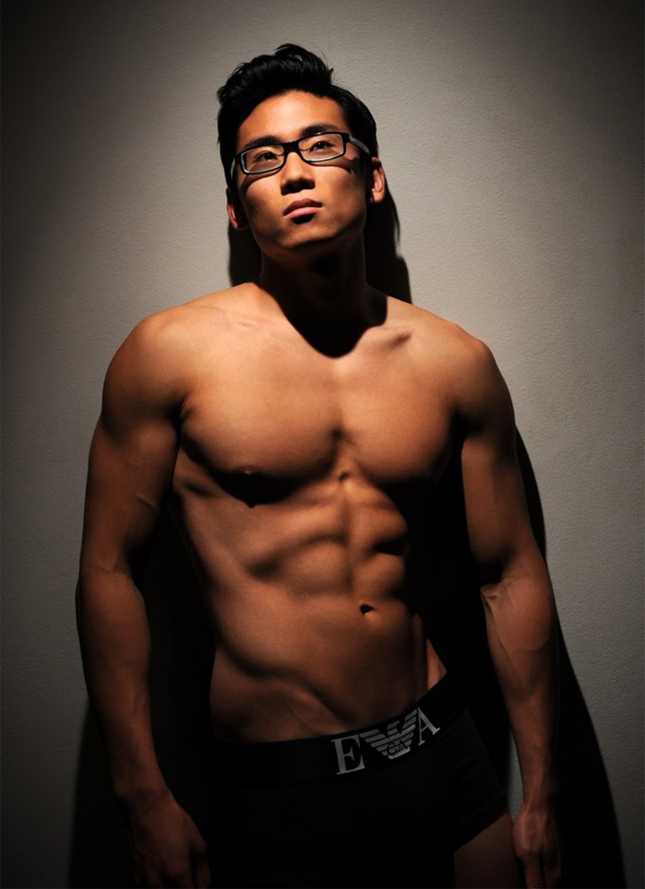 evianguy:Hawt Asian Stud!
