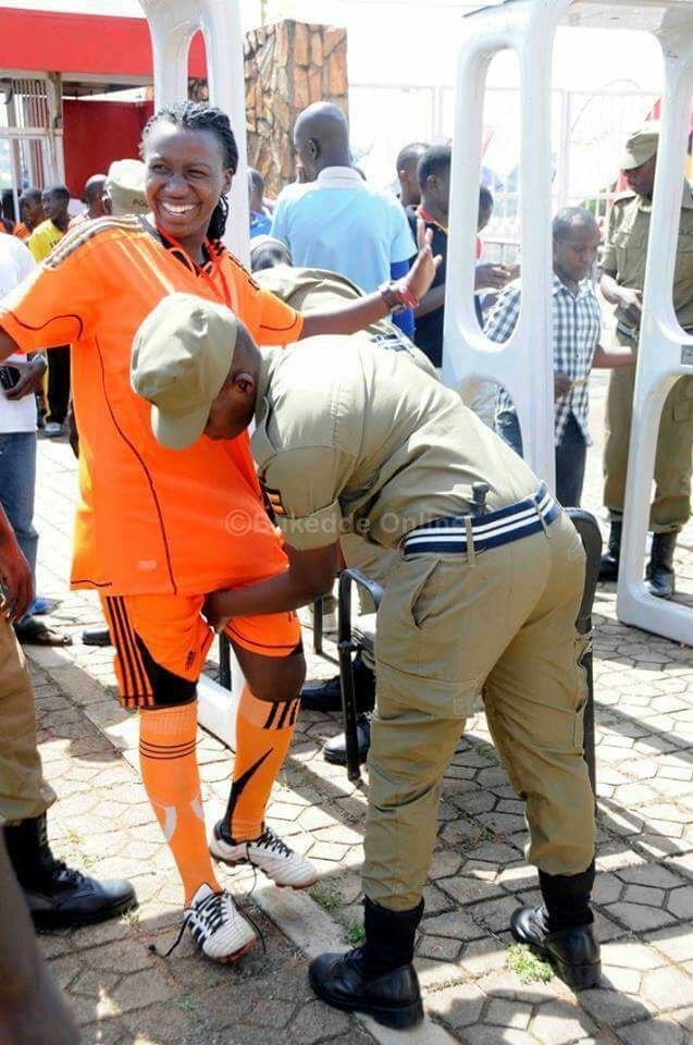 theverykenyans:  Ugandan cops REALLY?