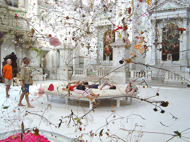 parasoli:“falling garden” by gerda steiner and jorg lenzlinger for 50th venice