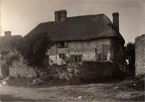Amberley (West Sussex, 1908).