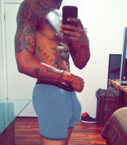 whtbbl4bbc: str8dudezxposed: This is Quincey… My type of dude! Http://www.Str8DudezXposed.tumblr.com