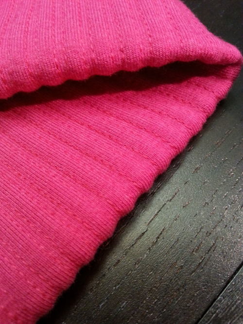 dei-sandvich:  Have you ever needed to match your ribbed knit to your fabric but couldn’t find anyth