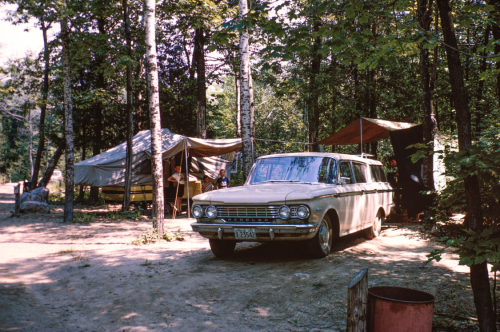 vintagecamping: A family settles in for a week of camping on Harold Point. Kilbear Provincial Park A