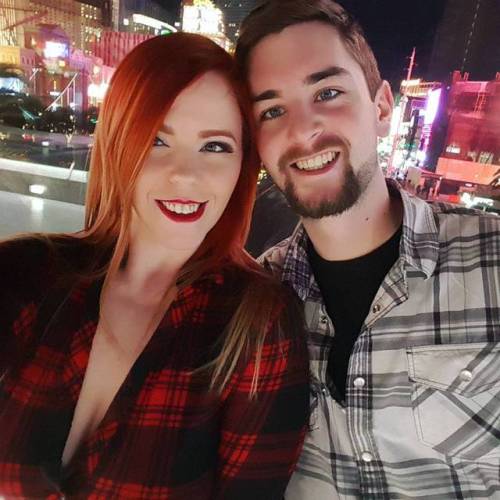 Vegas baby  #vegas #avn #vivalasvegas #redhead