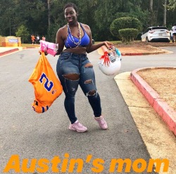 XXX leque4:Well Austin’s mom could get photo