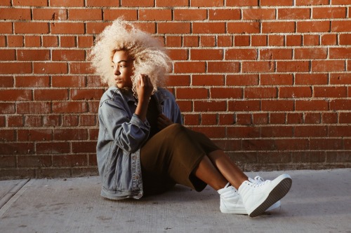kassalaholdsclaw:  @shoesdotcom @kassalaholdsclaw  Photo by @karlycronin