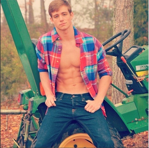 lets talk about Dustin McNeer aka best Hollister model ever