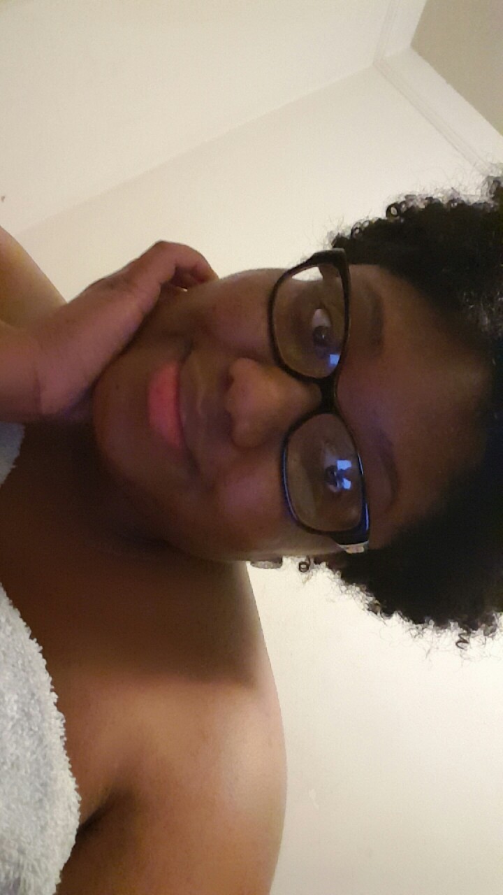 tarynel:  My hair fucked up. I’m still cold but too lazy to put on clothes.