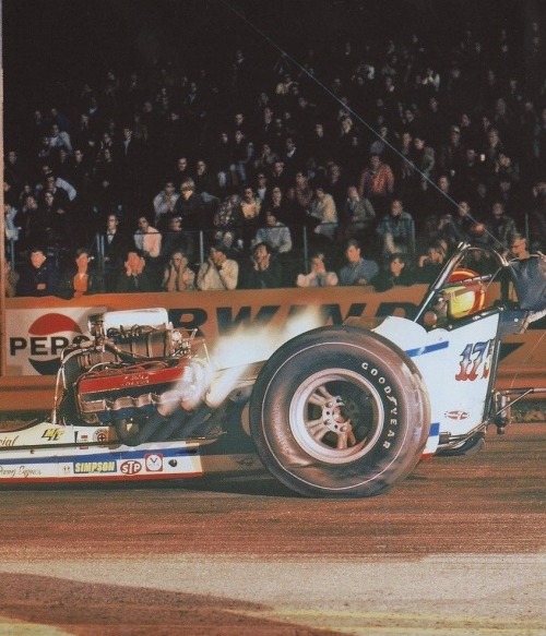 cncenginedynamics: Nitro at Night : Lou Baney’s Foulger Ford Special at Irwindale Raceway
