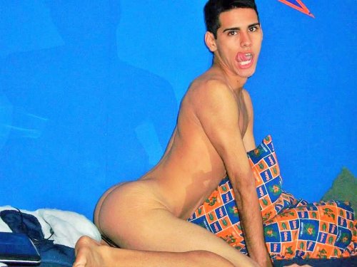 midesconocido:  :3 si quieres formar parte de Mi Desconocido envia un mensaje , nesecito un administrador como tu :3