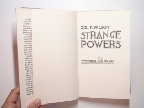 Strange PowersAstral Projection, Reincarnation, Dowsing, Spirit Writingby Colin WilsonFIRST AMERICAN