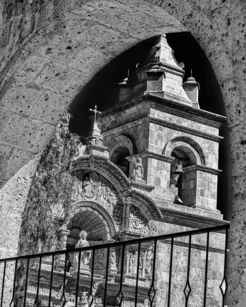 Iglesia de Yanahuara. Joya del barroco arequipeño #AREQUIPA #peru #iglesia #ctperu #ctarequip