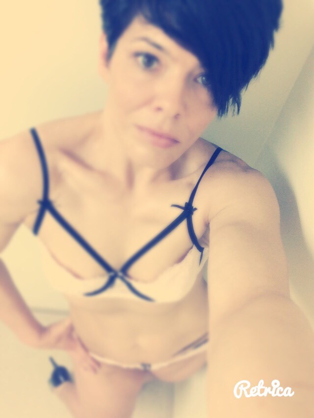 krazykinkykitty4u:  Hello there my Sexy Faithful Followers💋 Great big huge thanks